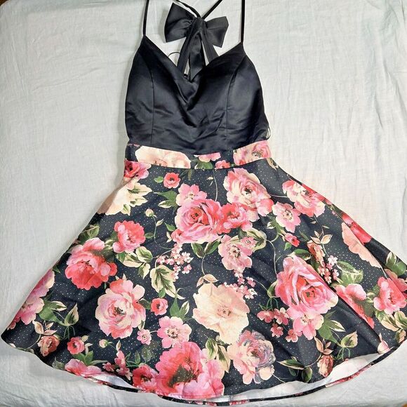 City Triangles Backless Formal Dress Juniors‎ 11 Black Pink Floral Skirt Flare - Picture 6 of 16